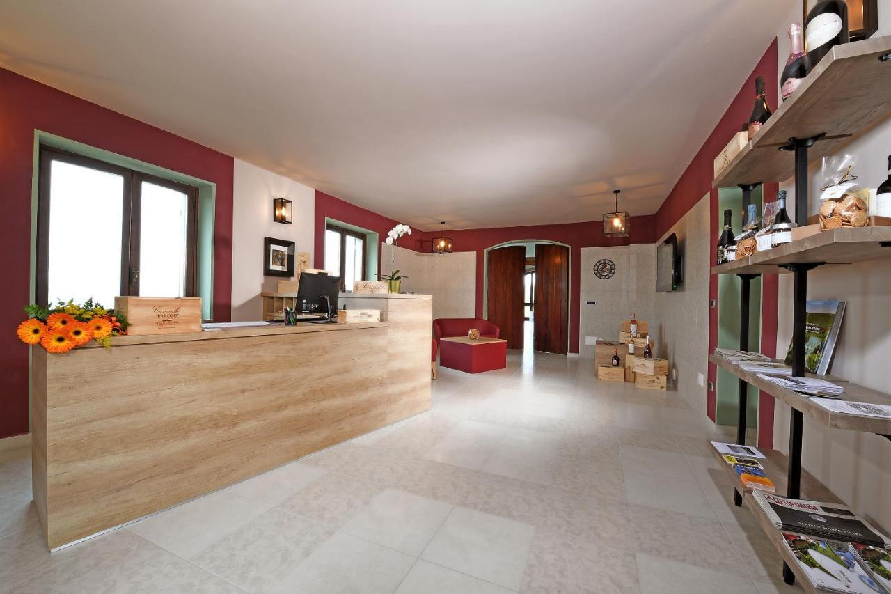 Panoramic Villa Garassino - Country Rooms And Fine Restaurant Treiso Exterior photo